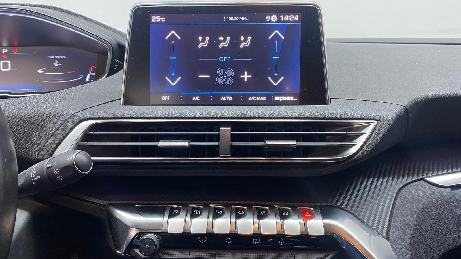 PEUGEOT 3008 13